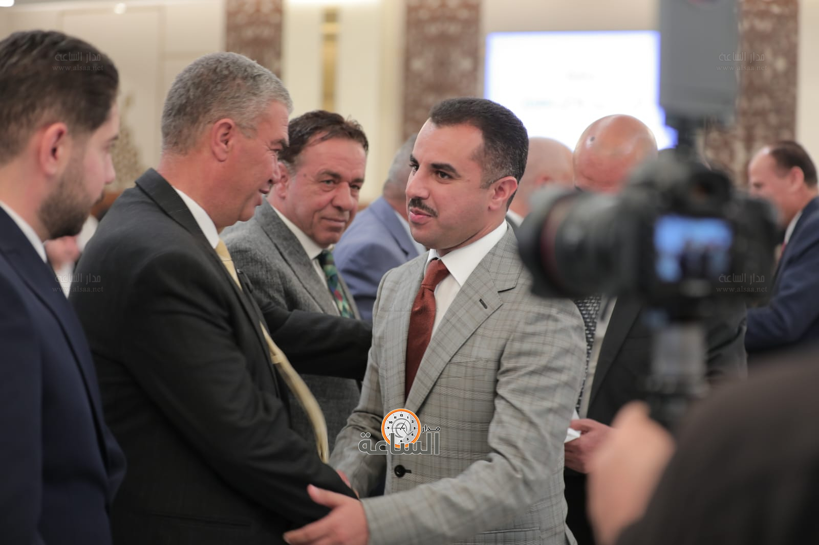 Madar Al-Saa Images 0.11817195963895077