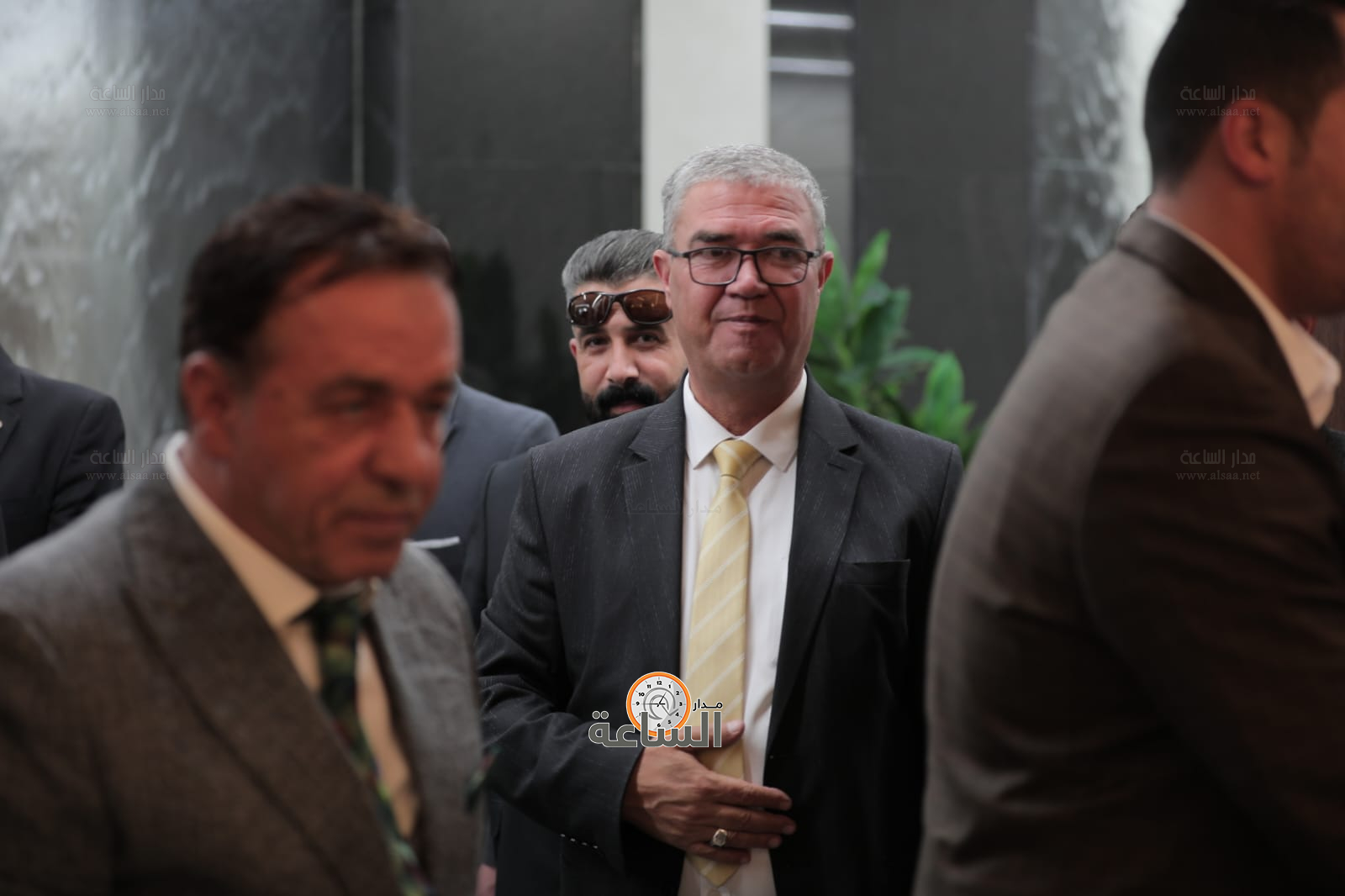 Madar Al-Saa Images 0.33655622120784434