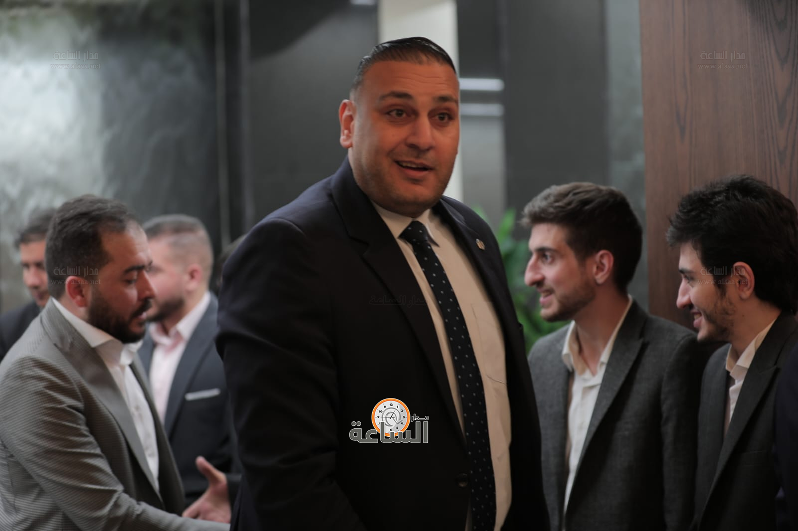 Madar Al-Saa Images 0.25194138453939086