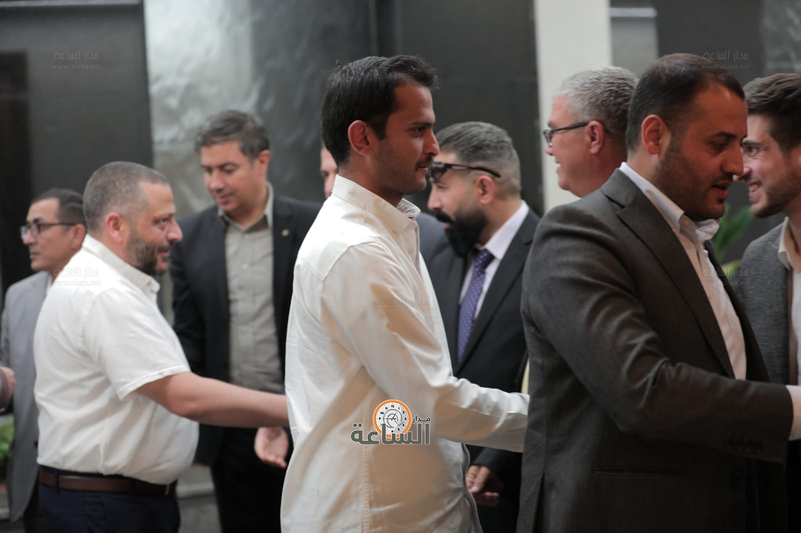 Madar Al-Saa Images 0.7144476938233647