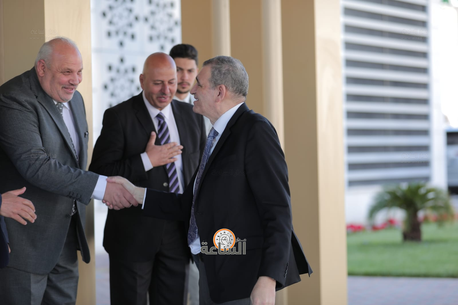 Madar Al-Saa Images 0.9540392842156946