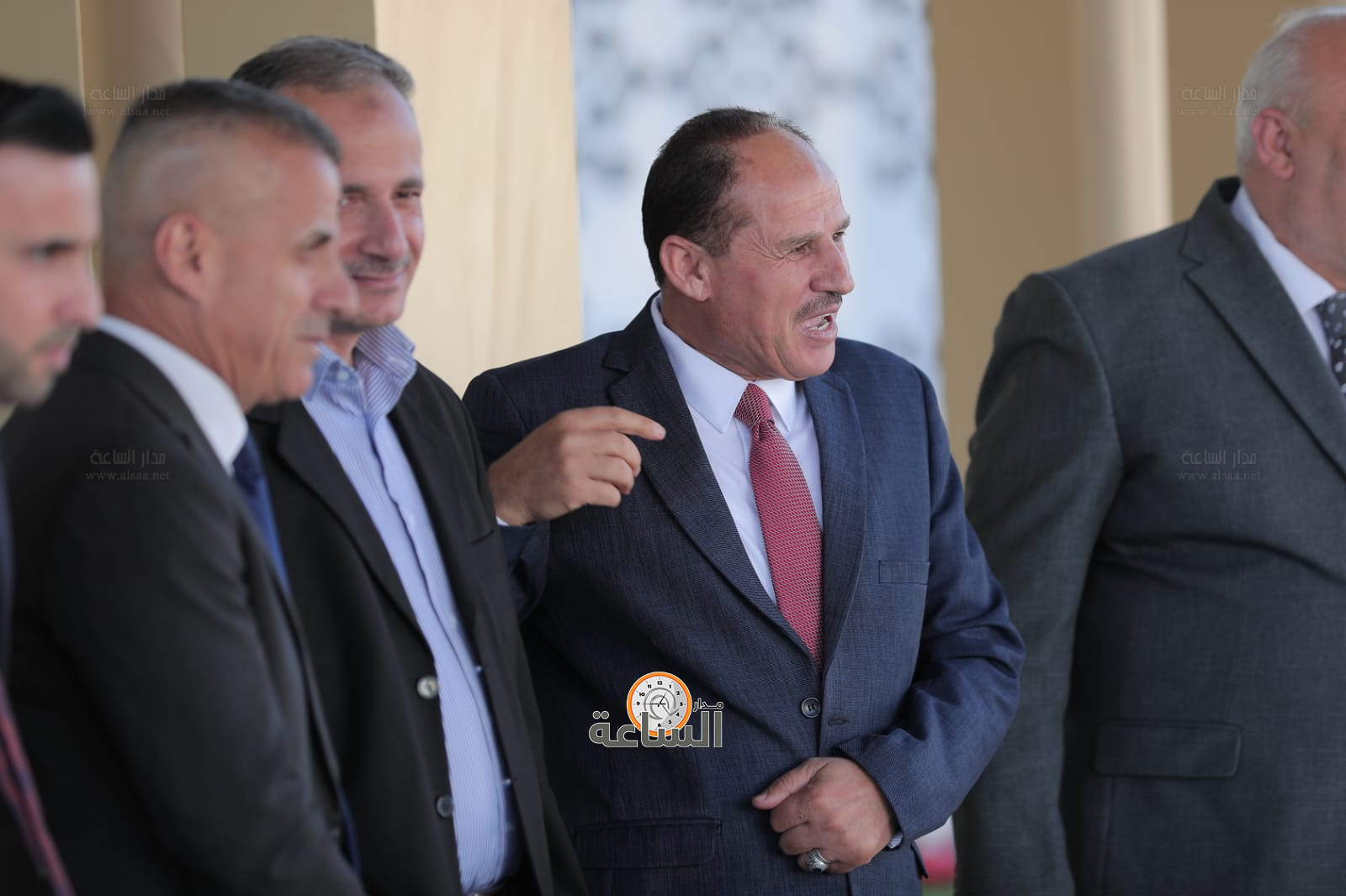 Madar Al-Saa Images 0.3814836541078437