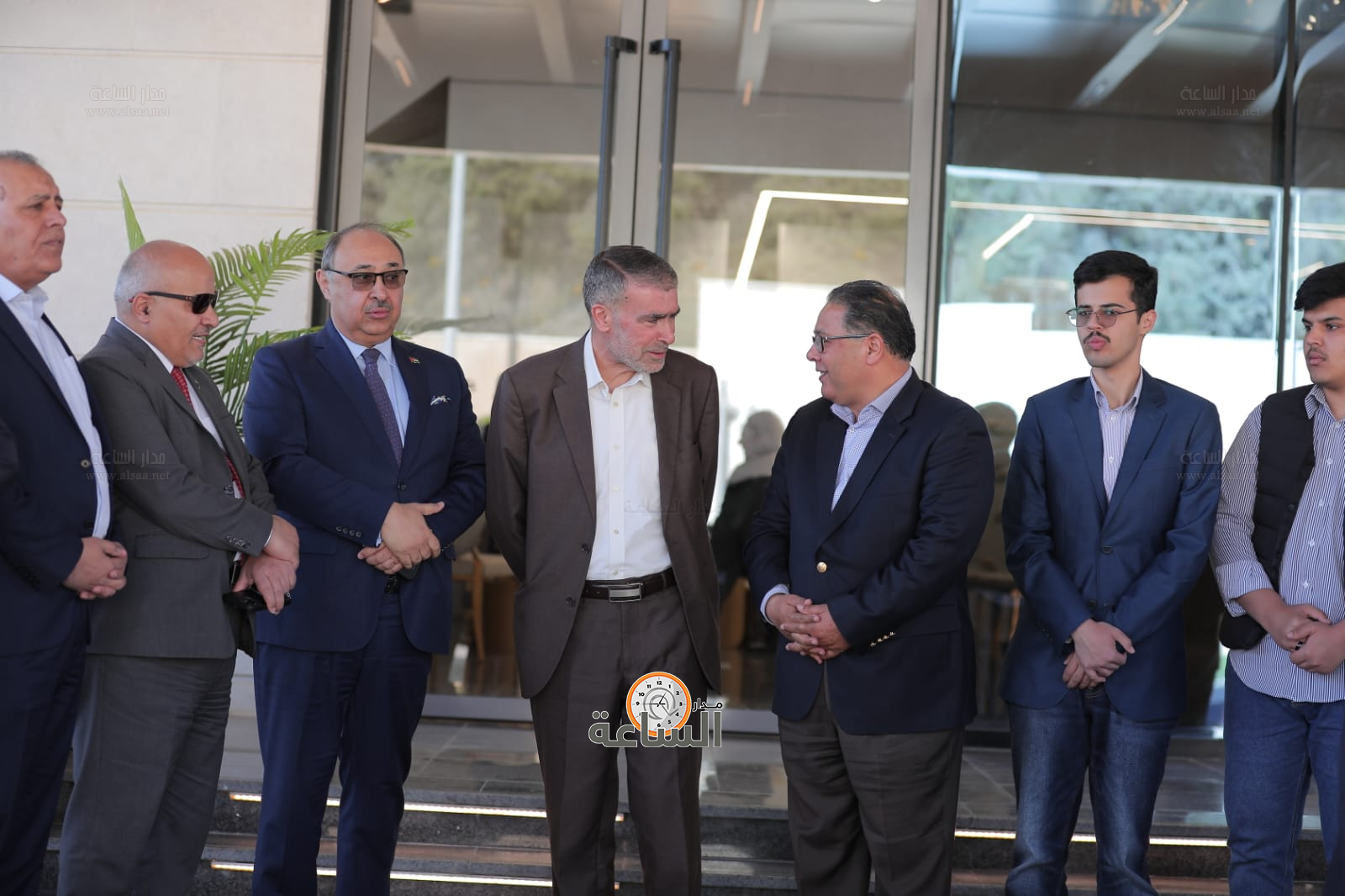 Madar Al-Saa Images 0.9376692172124829