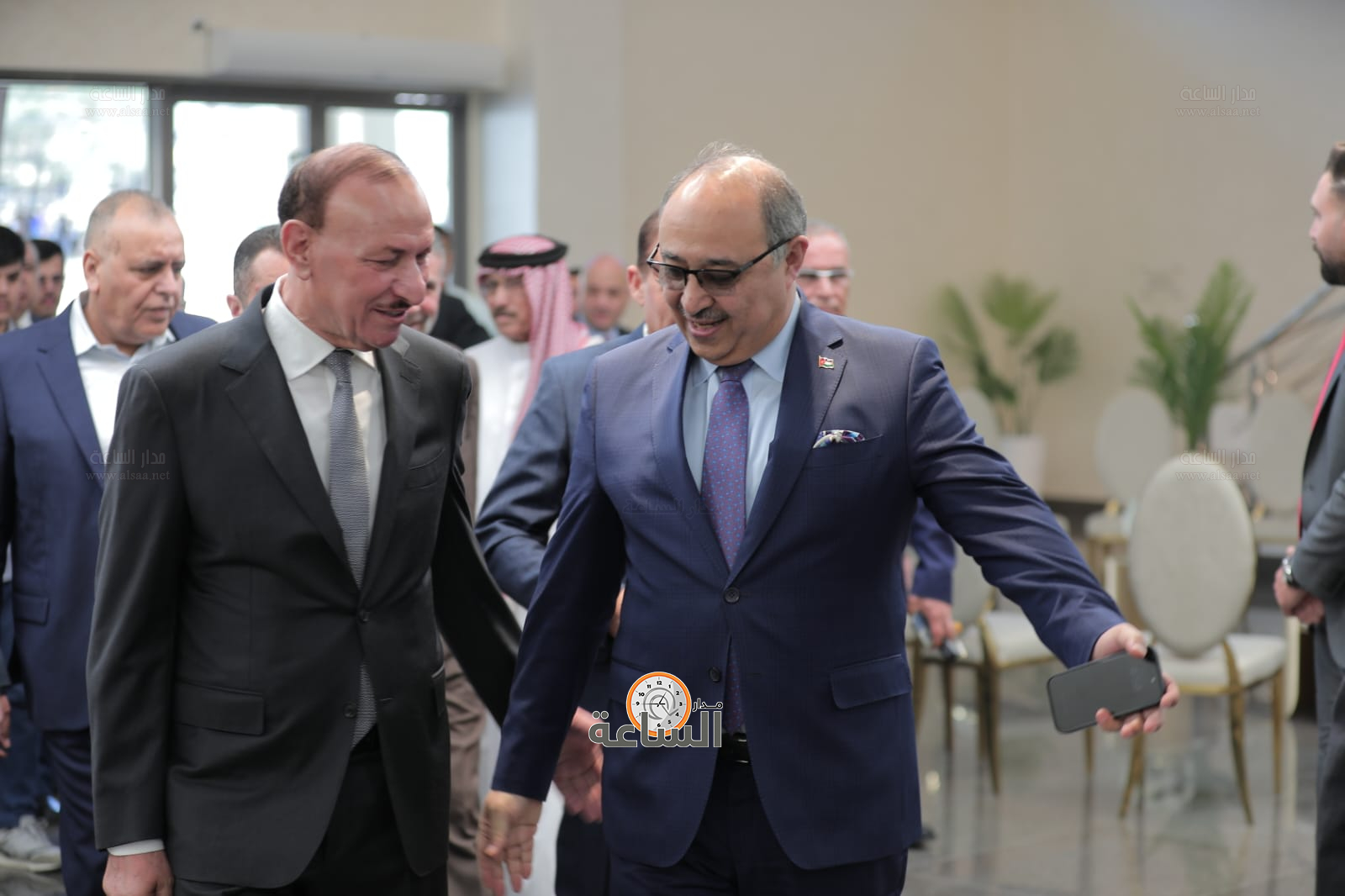 Madar Al-Saa Images 0.041063576263023926