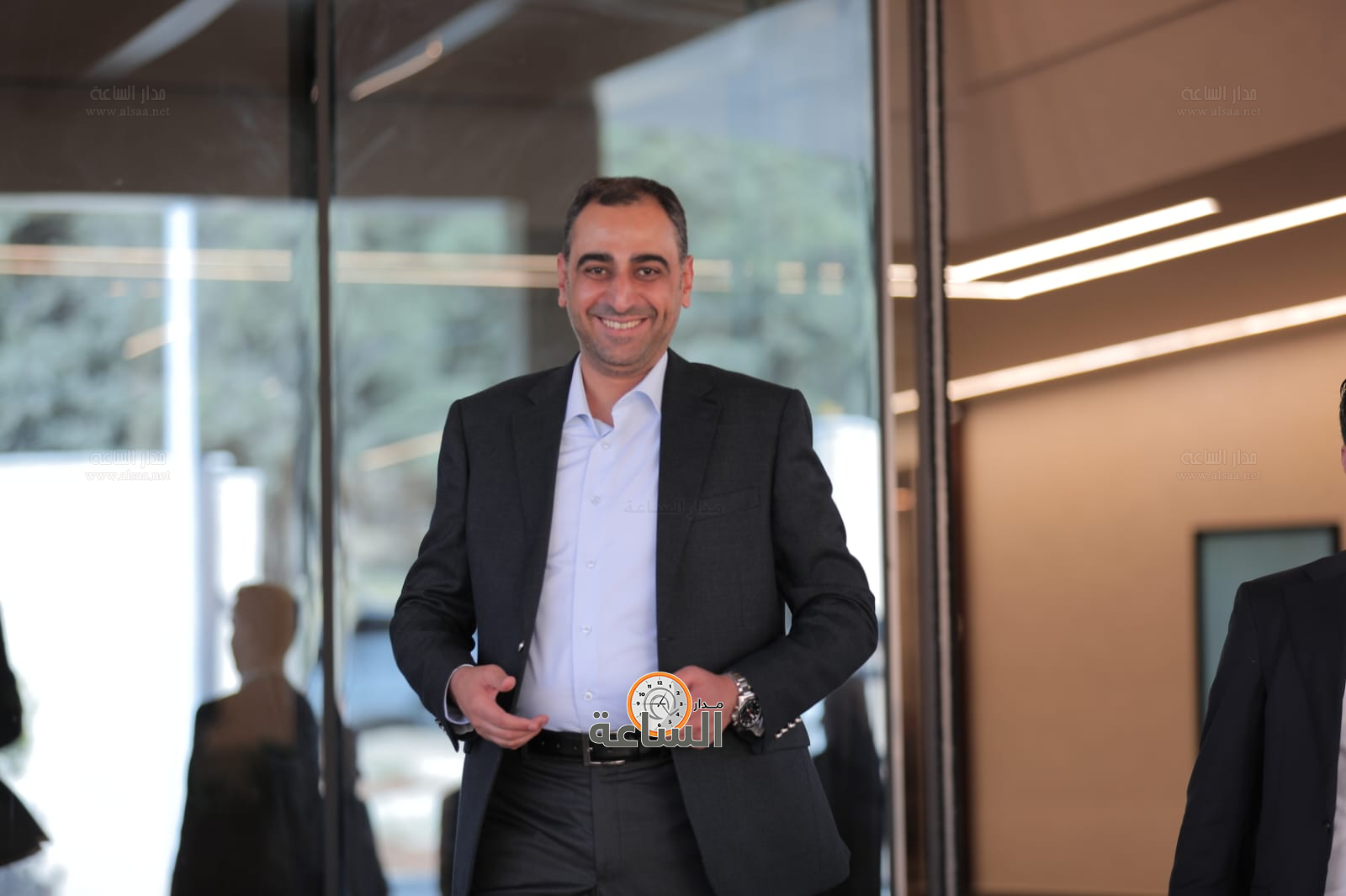 Madar Al-Saa Images 0.47599748659439567