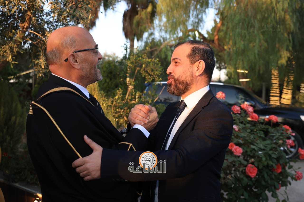 Madar Al-Saa Images 0.5413827971550739