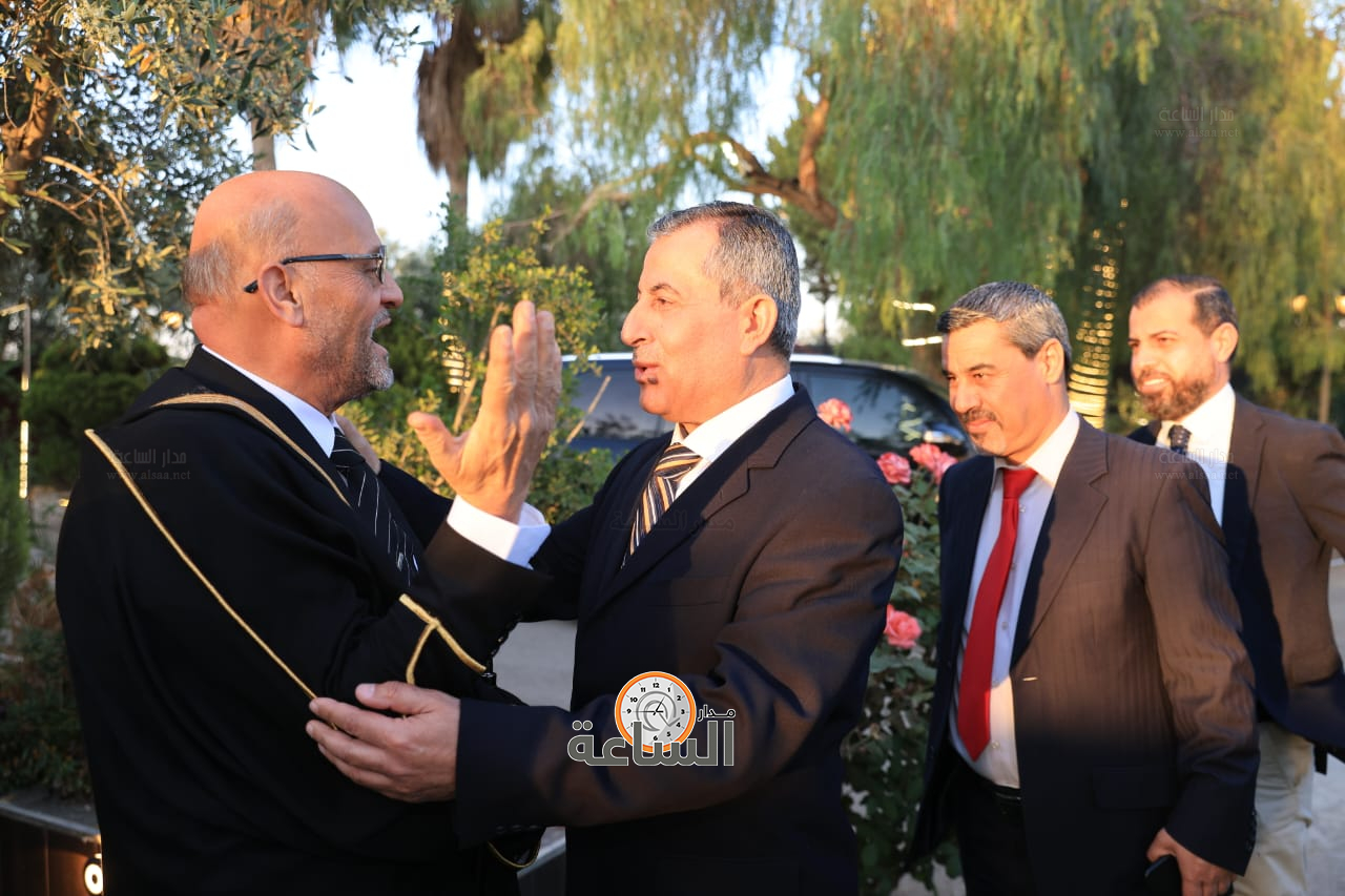 Madar Al-Saa Images 0.8681731242444132