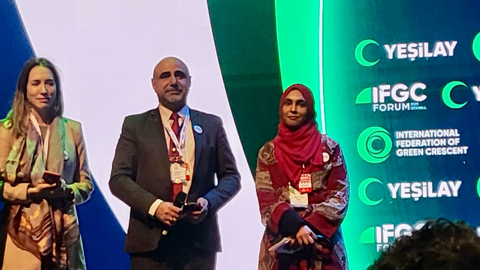 Madar Al-Saa Images 0.9157739216159972