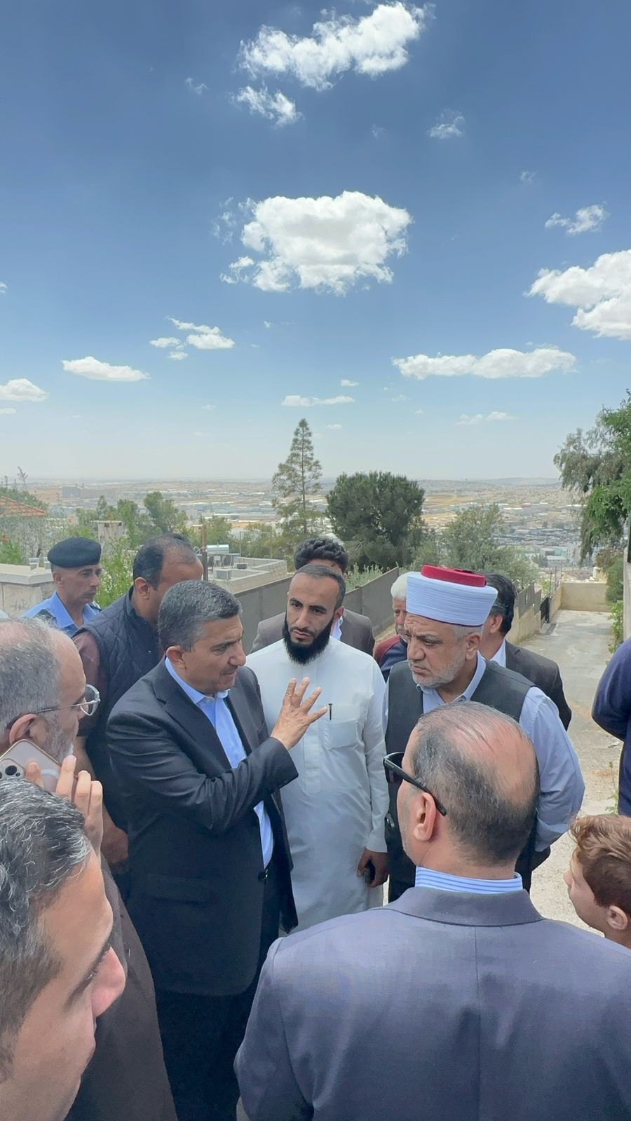 Madar Al-Saa Images 0.2720552601622567