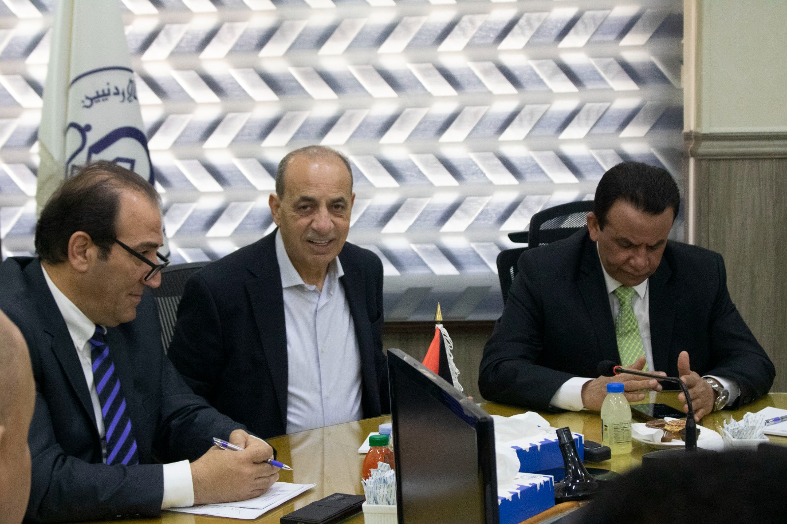 Madar Al-Saa Images 0.7742761248699301