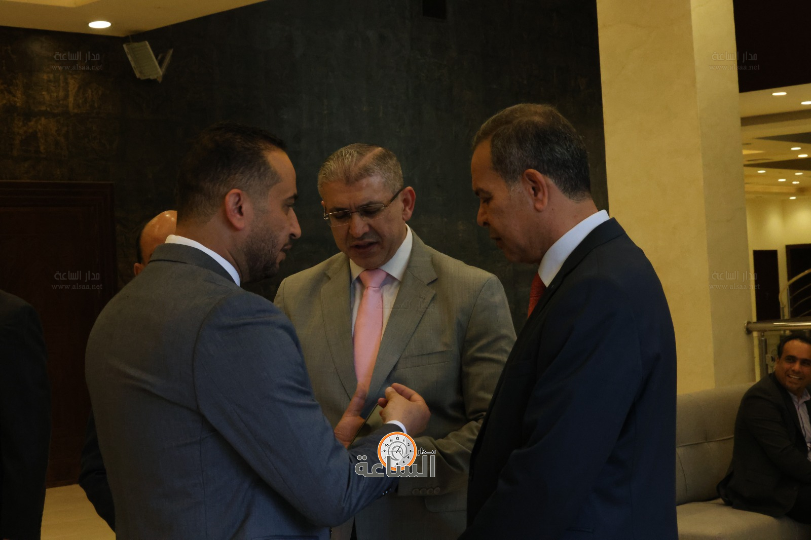 Madar Al-Saa Images 0.7861627634293256