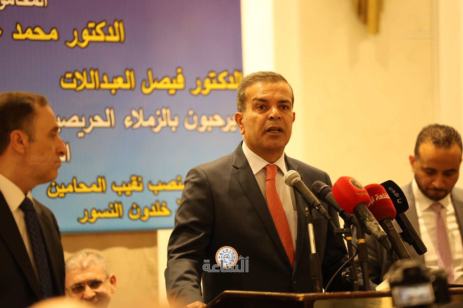 Madar Al-Saa Images 0.8784872396124904