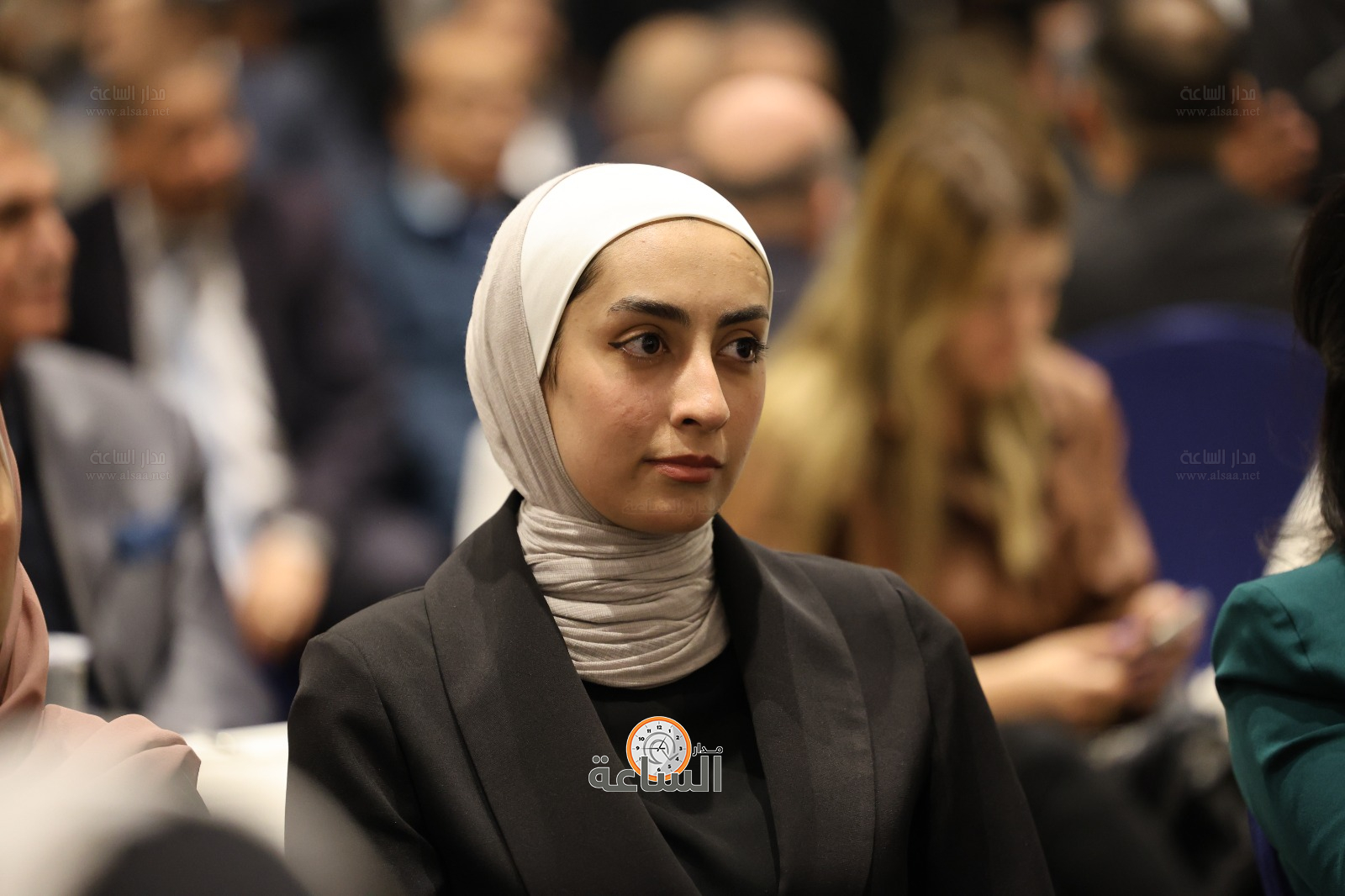 Madar Al-Saa Images 0.6954088322597184