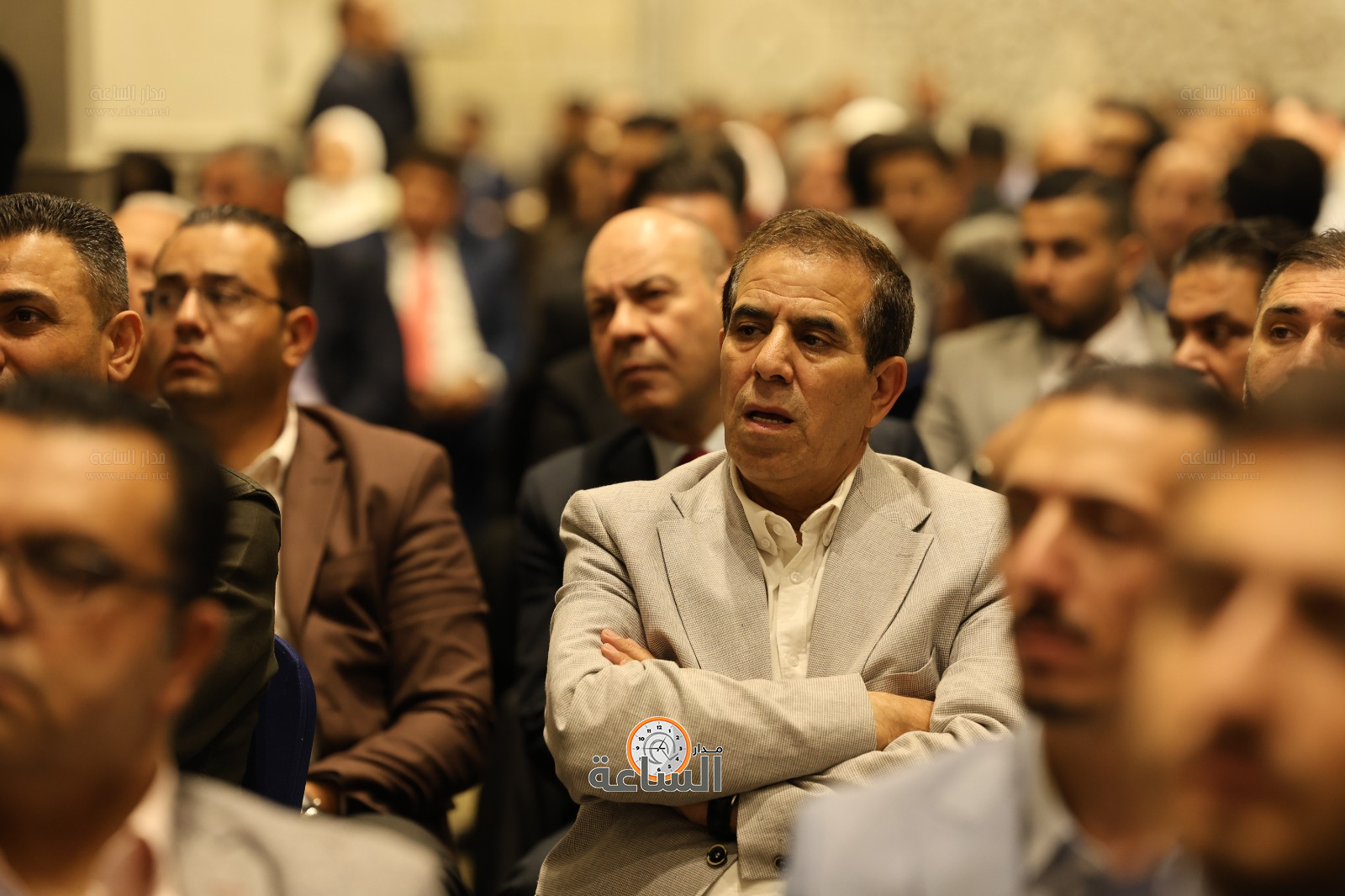 Madar Al-Saa Images 0.04073428163263726