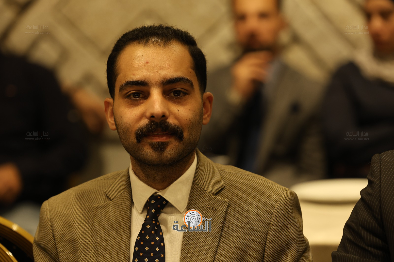 Madar Al-Saa Images 0.8988922343415053