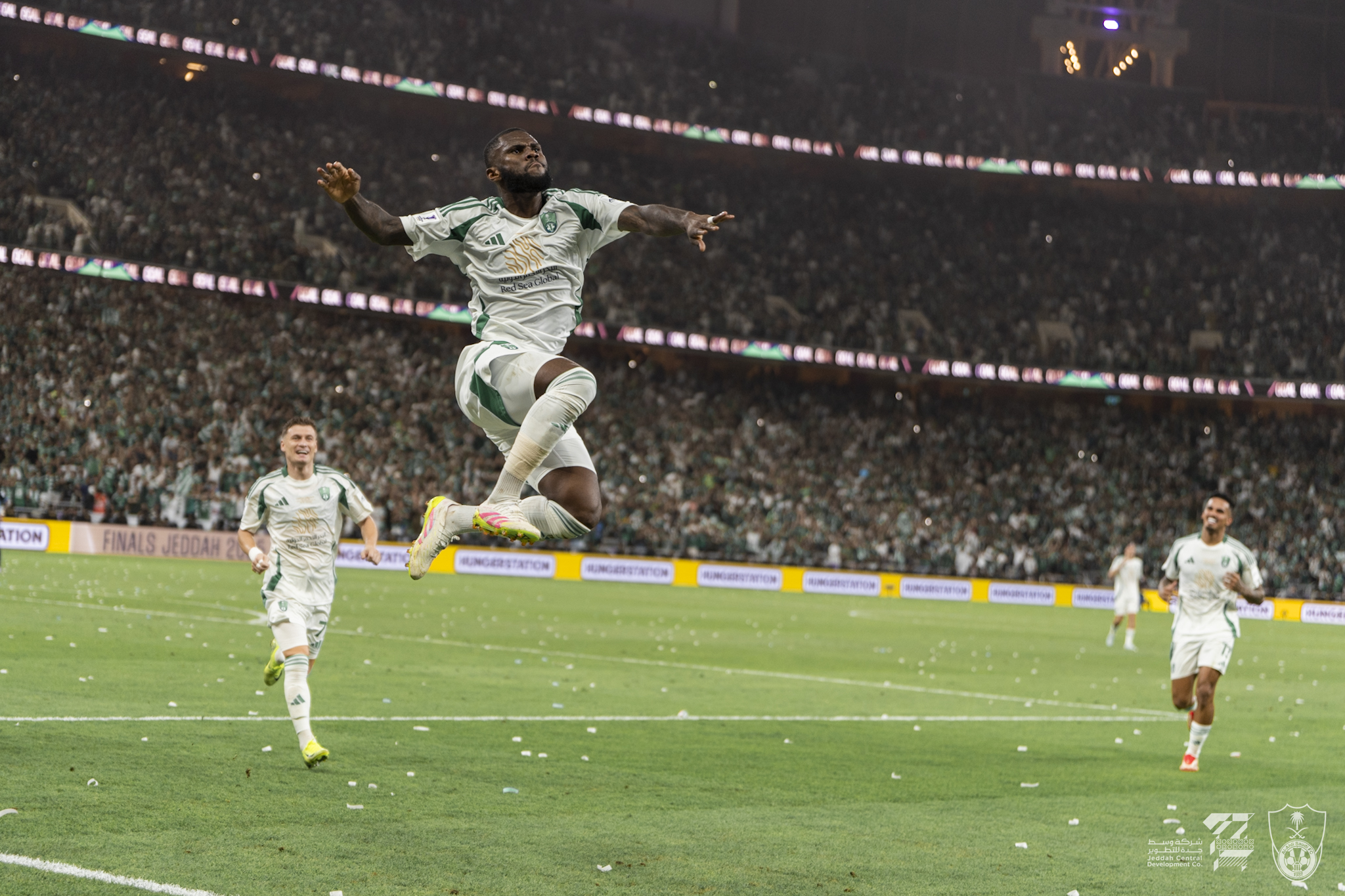 Madar Al-Saa Images 0.3198595781631396