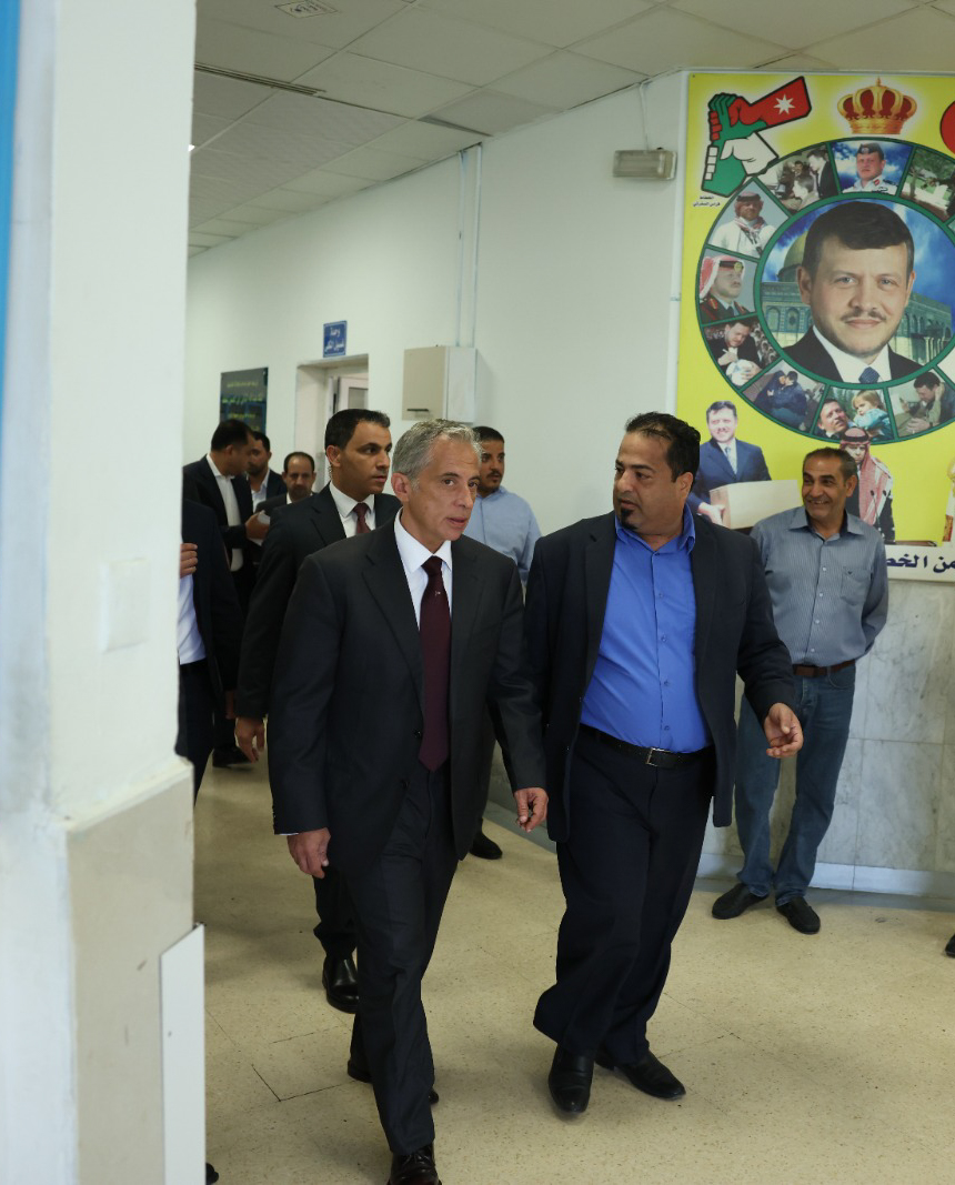 Madar Al-Saa Images 0.3813593574462376