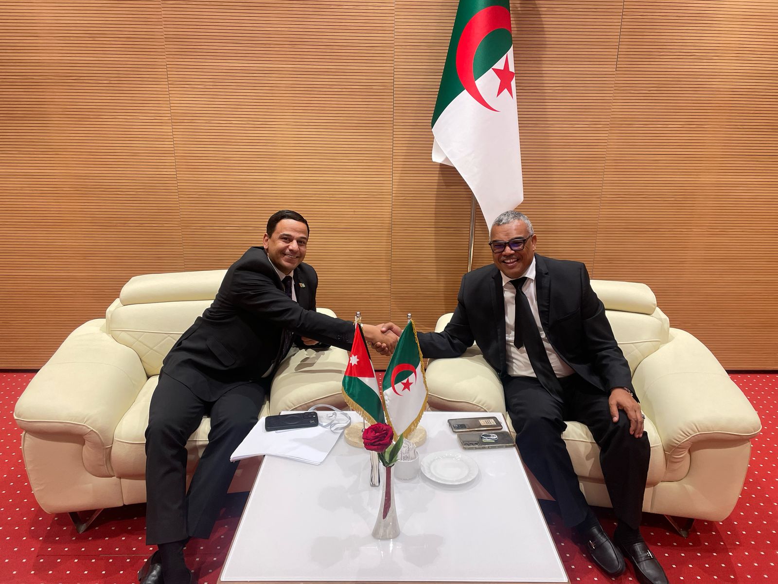 Madar Al-Saa Images 0.7469347897223181