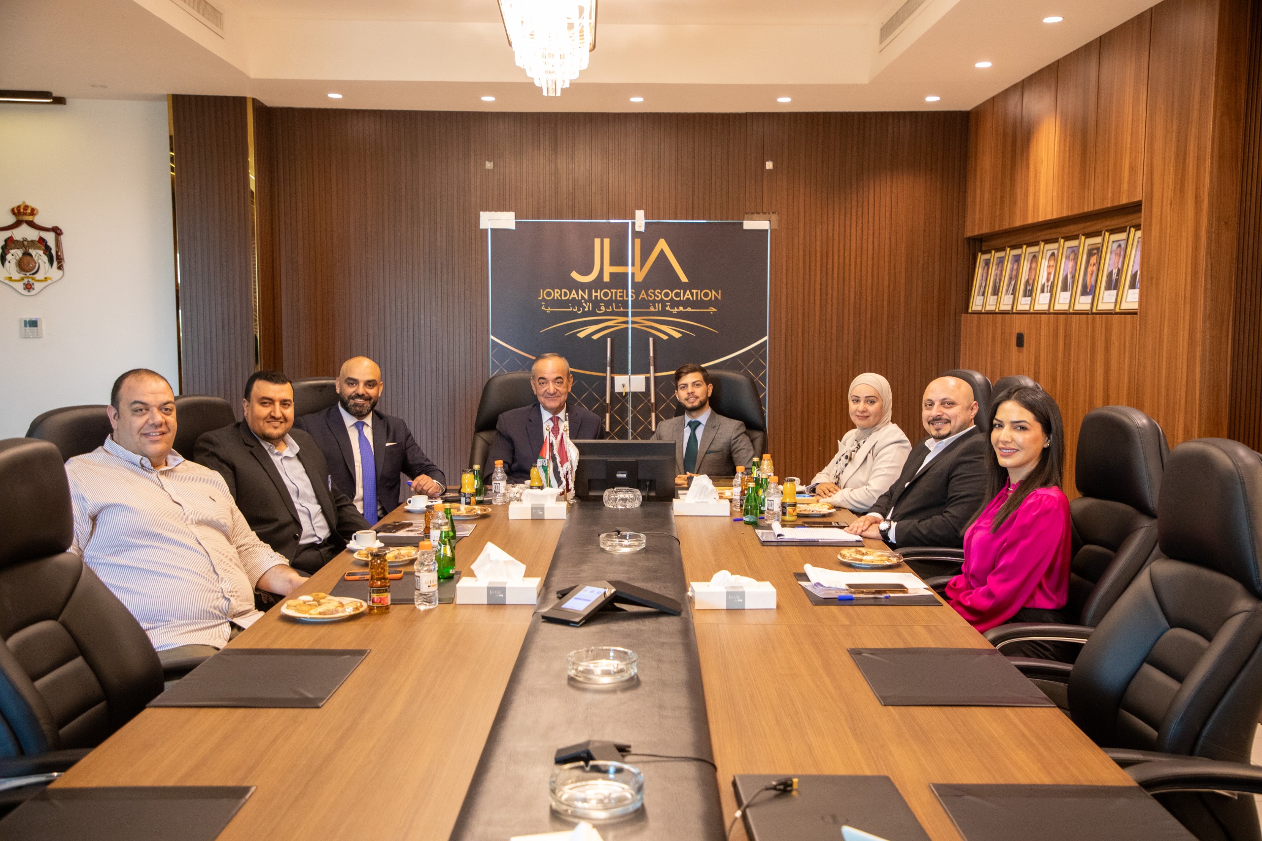 Madar Al-Saa Images 0.039599875254459516