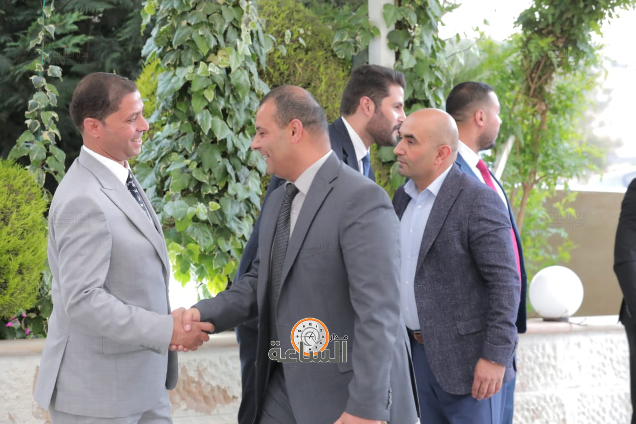 Madar Al-Saa Images 0.20048625131086117