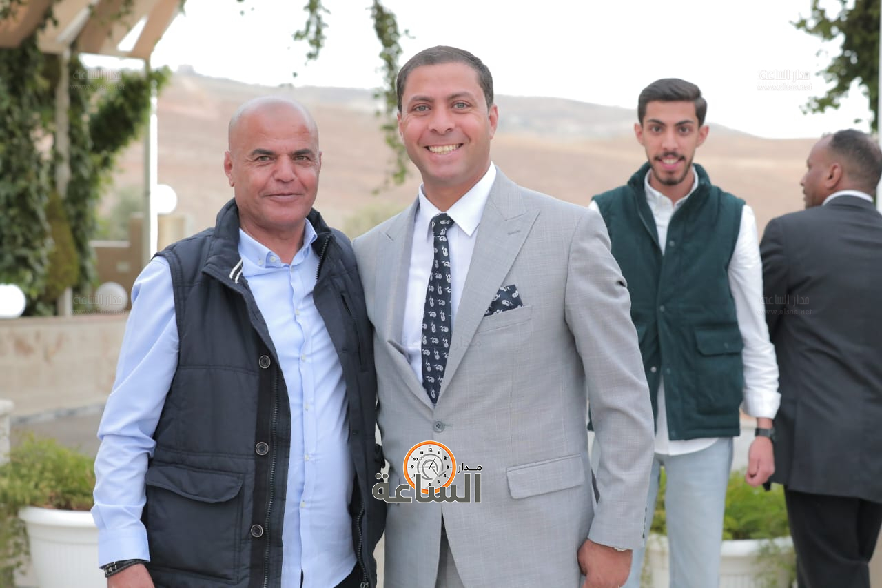 Madar Al-Saa Images 0.9452617259132184