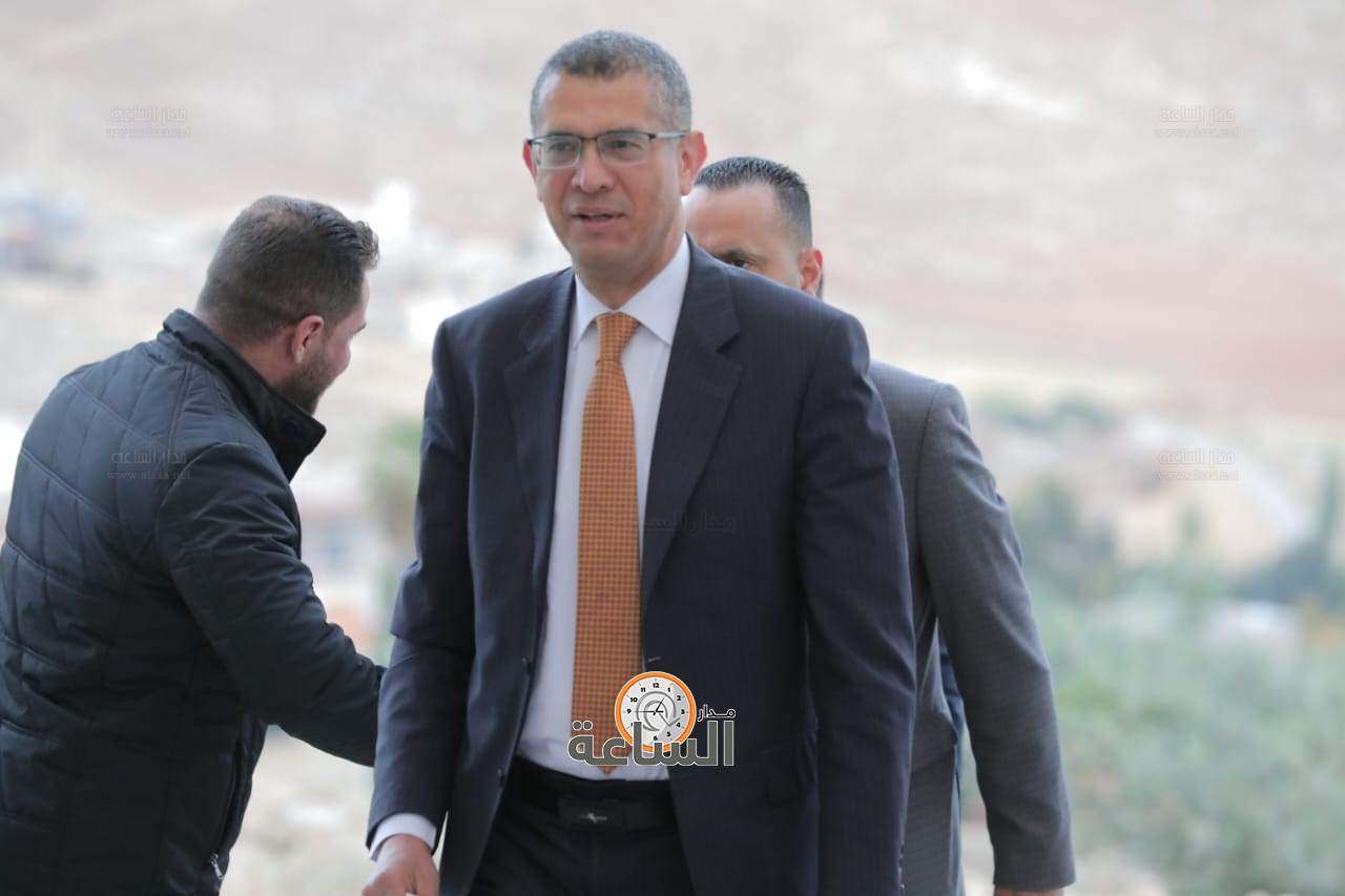 Madar Al-Saa Images 0.1479332016560737