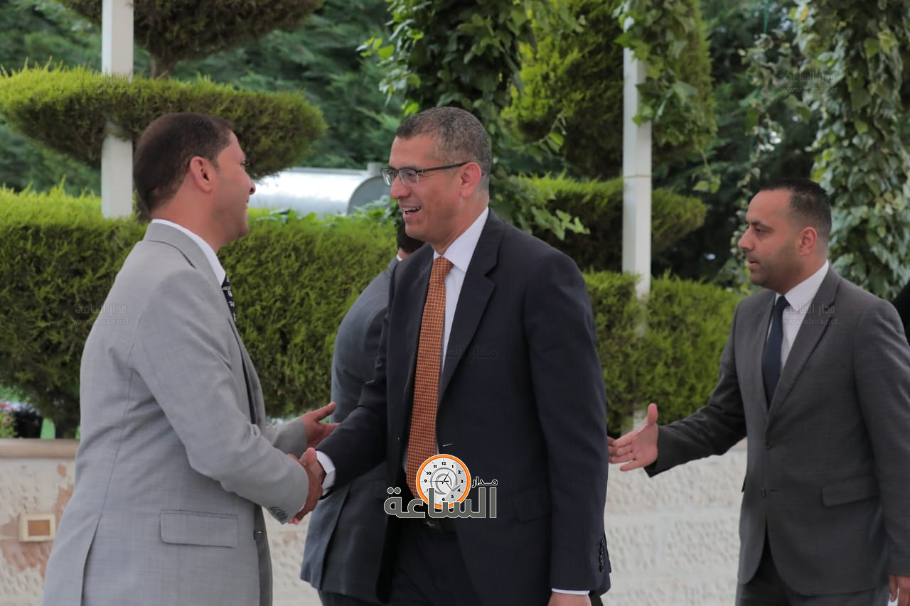 Madar Al-Saa Images 0.3384373459053909