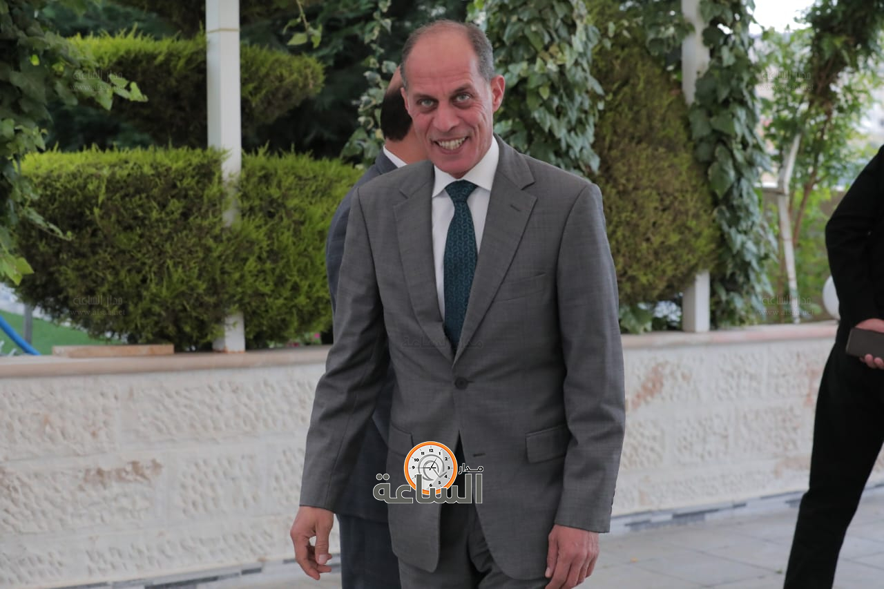 Madar Al-Saa Images 0.40257572127057273