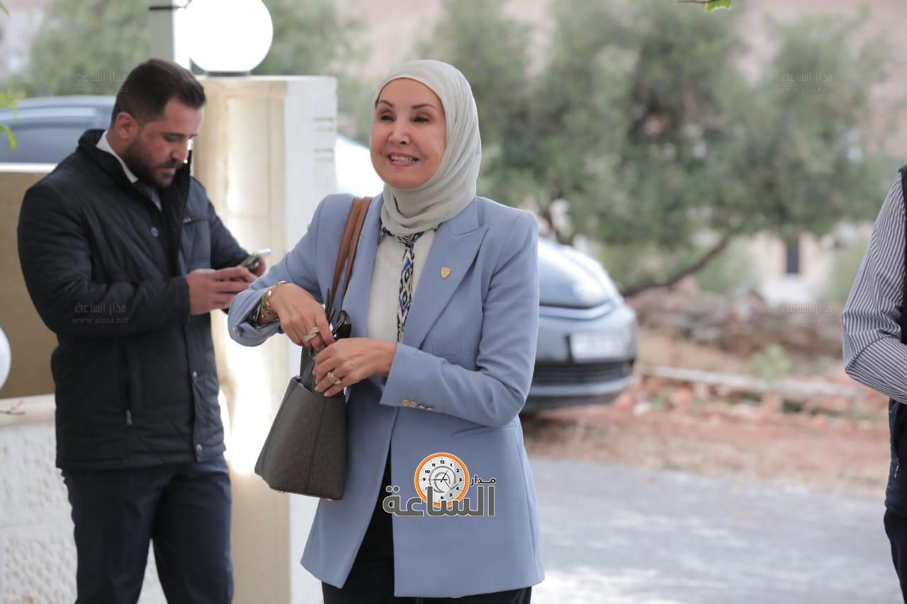 Madar Al-Saa Images 0.3252791145550994