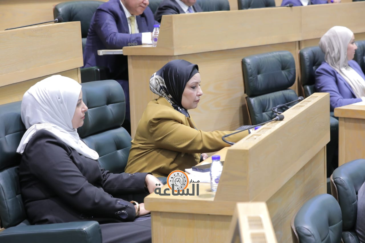 Madar Al-Saa Images 0.6060946750384587