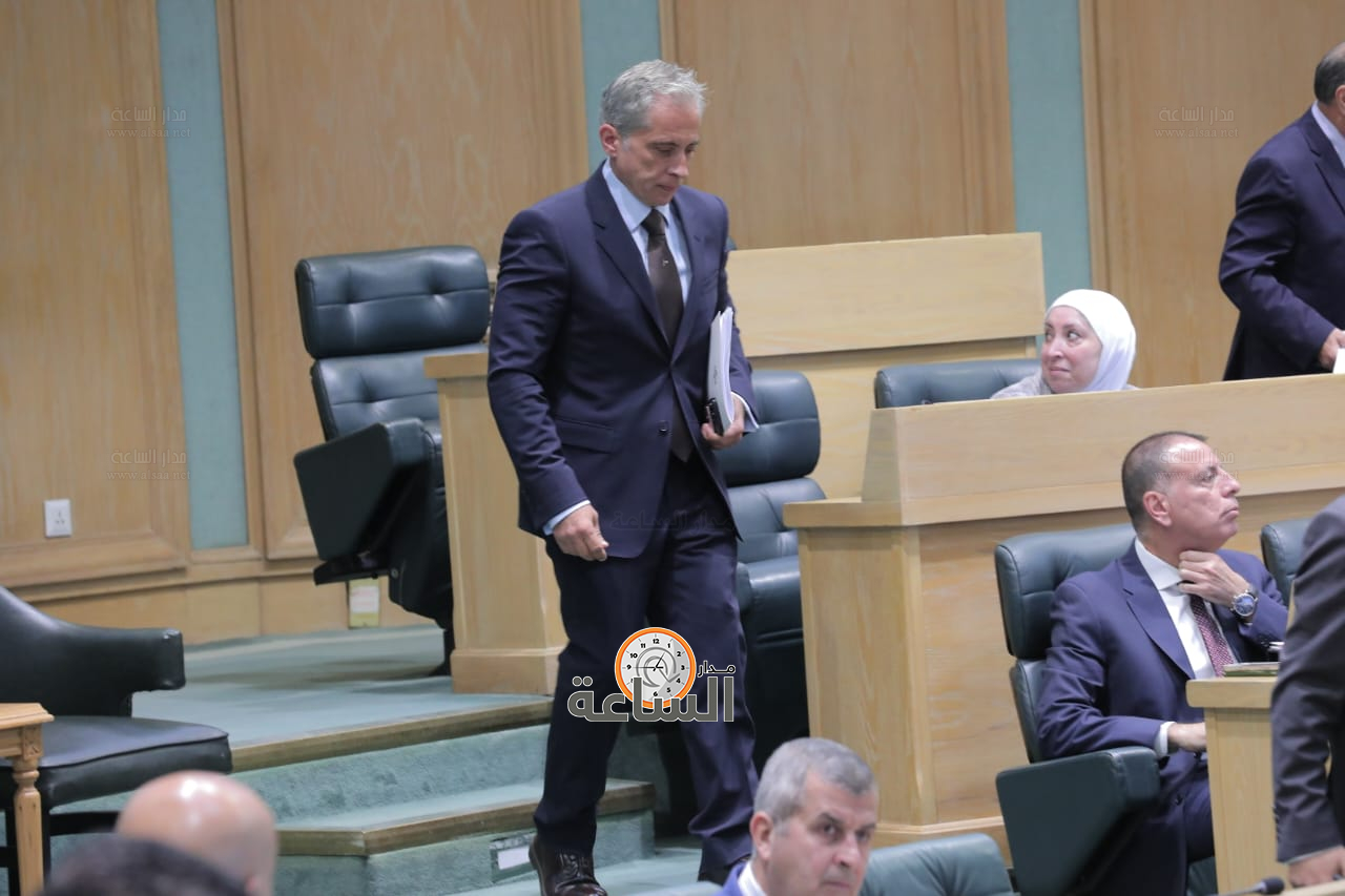 Madar Al-Saa Images 0.4276612315545548