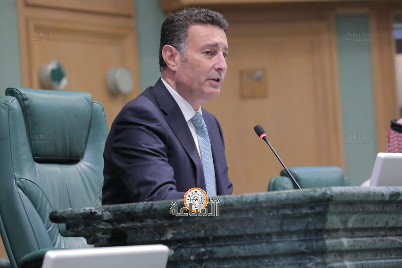 Madar Al-Saa Images 0.9452913378724965