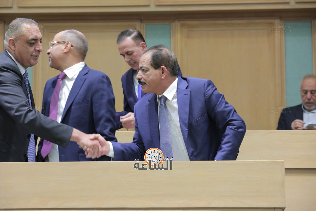 Madar Al-Saa Images 0.8614281192375168