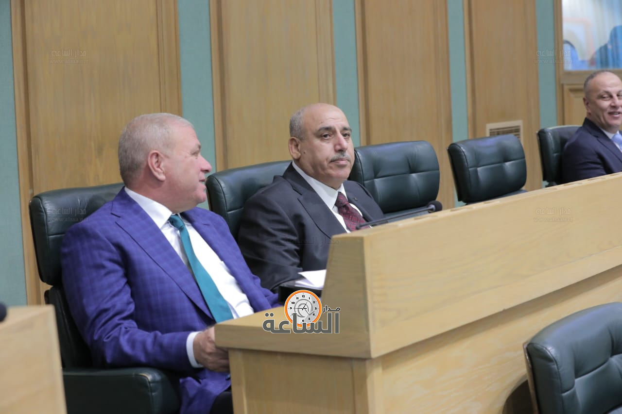 Madar Al-Saa Images 0.47184028222936103