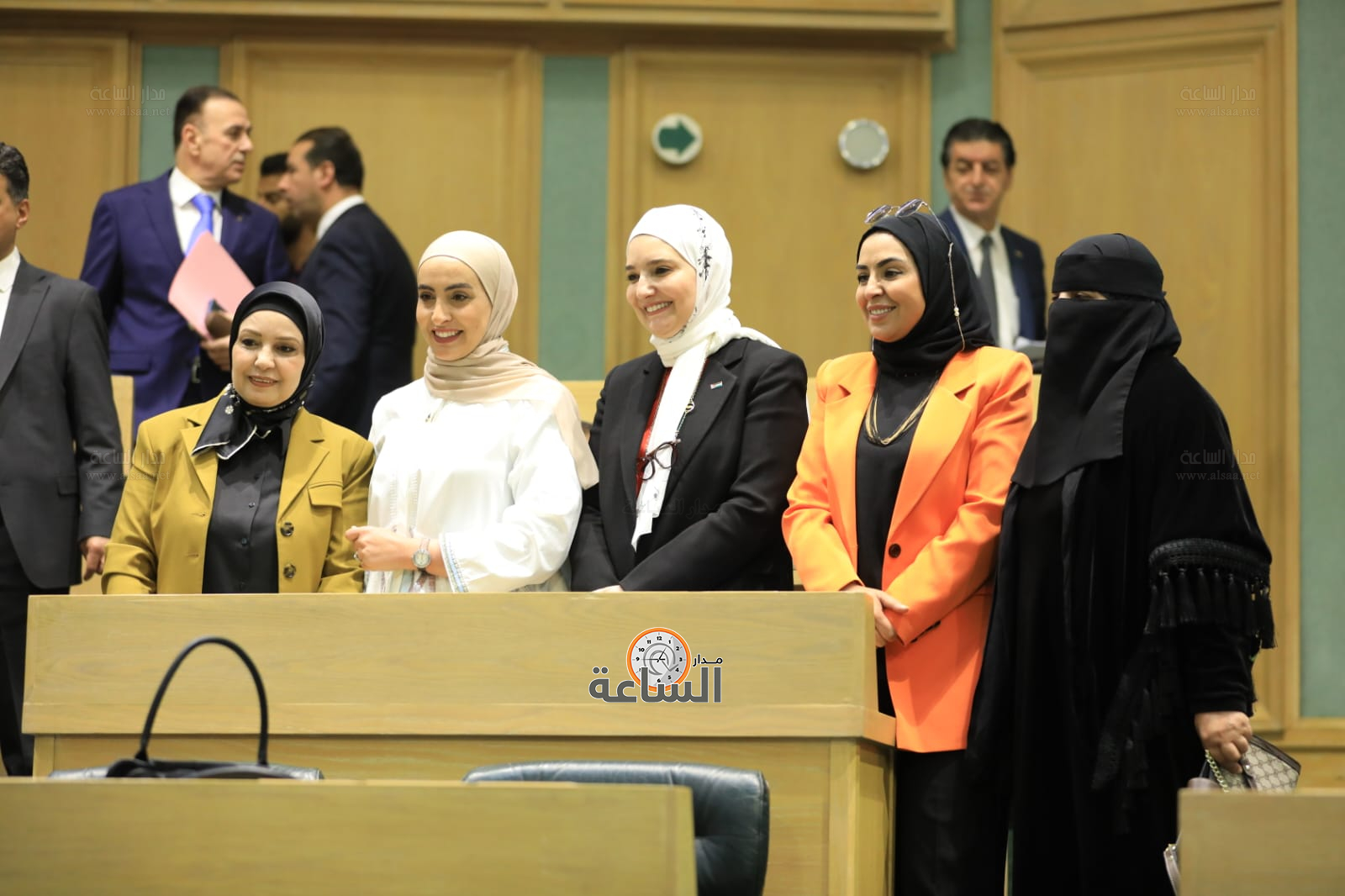 Madar Al-Saa Images 0.35143629600315485