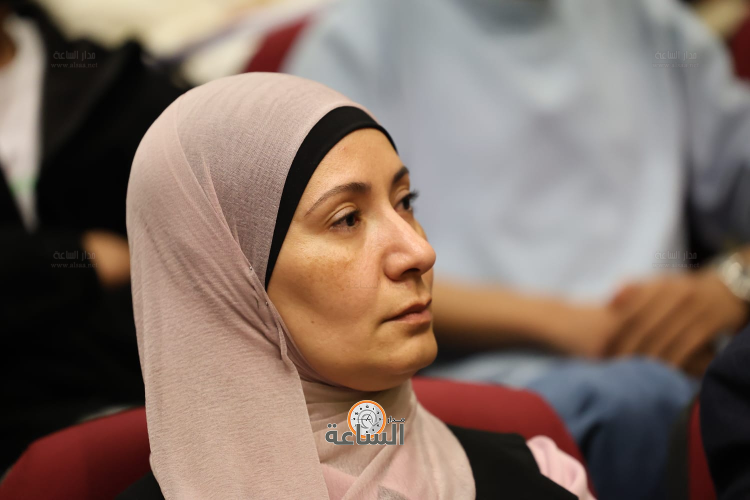 Madar Al-Saa Images 0.5500416815098701