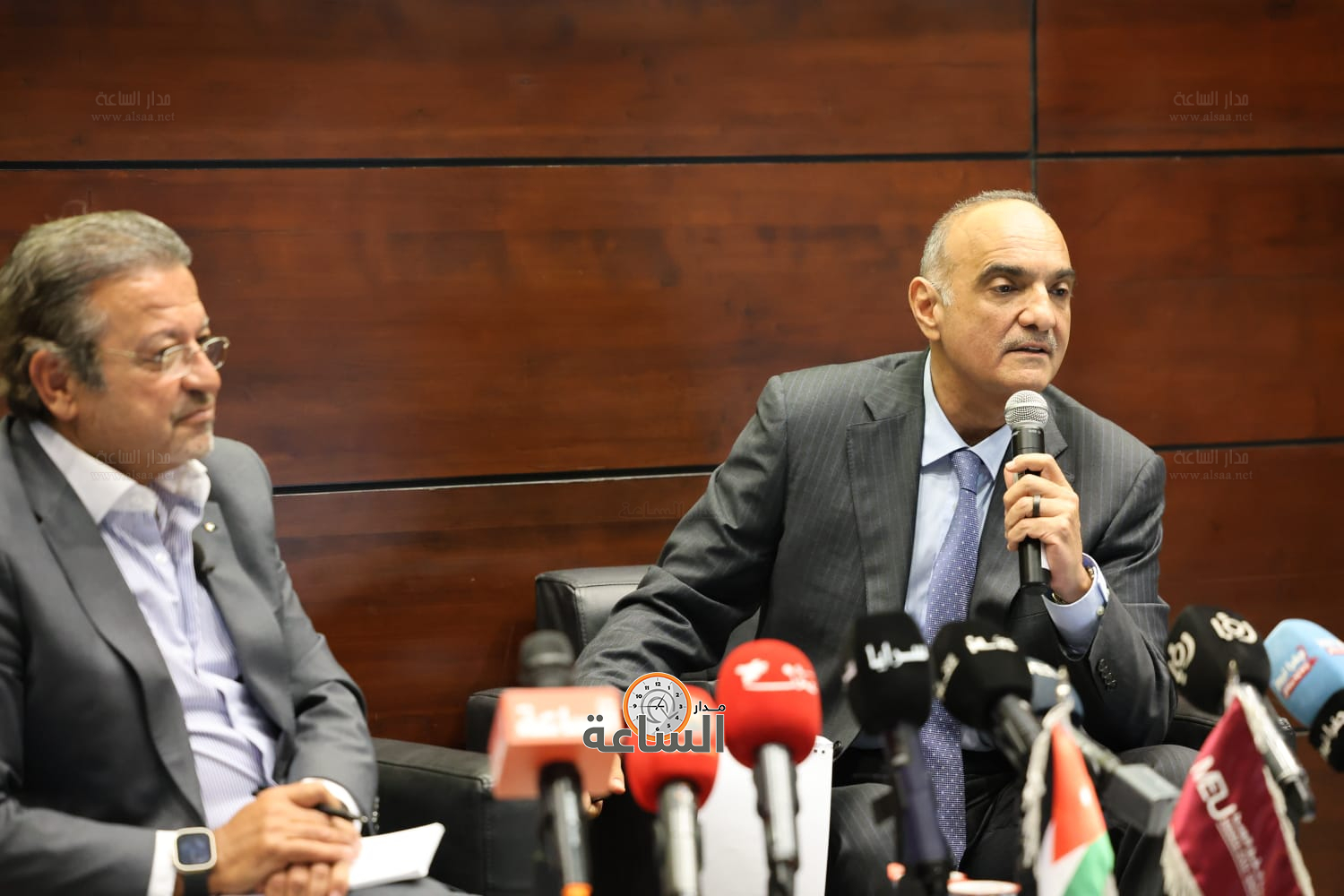 Madar Al-Saa Images 0.14535344955846485