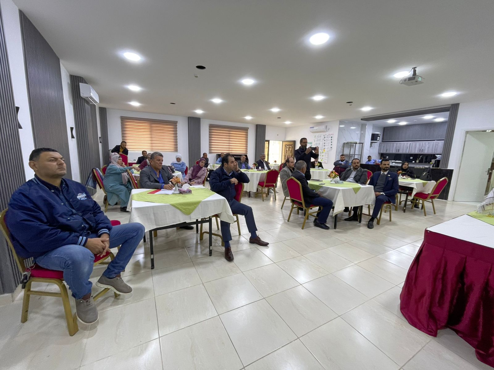 Madar Al-Saa Images 0.16622658135265