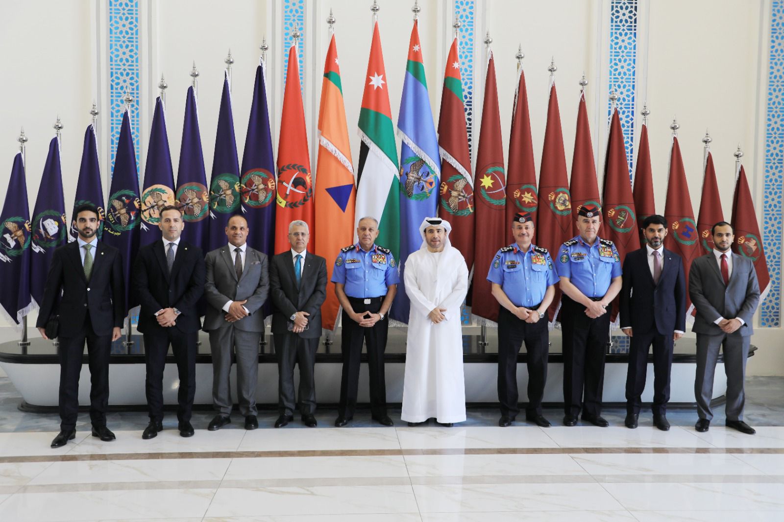 Madar Al-Saa Images 0.6377601836464474