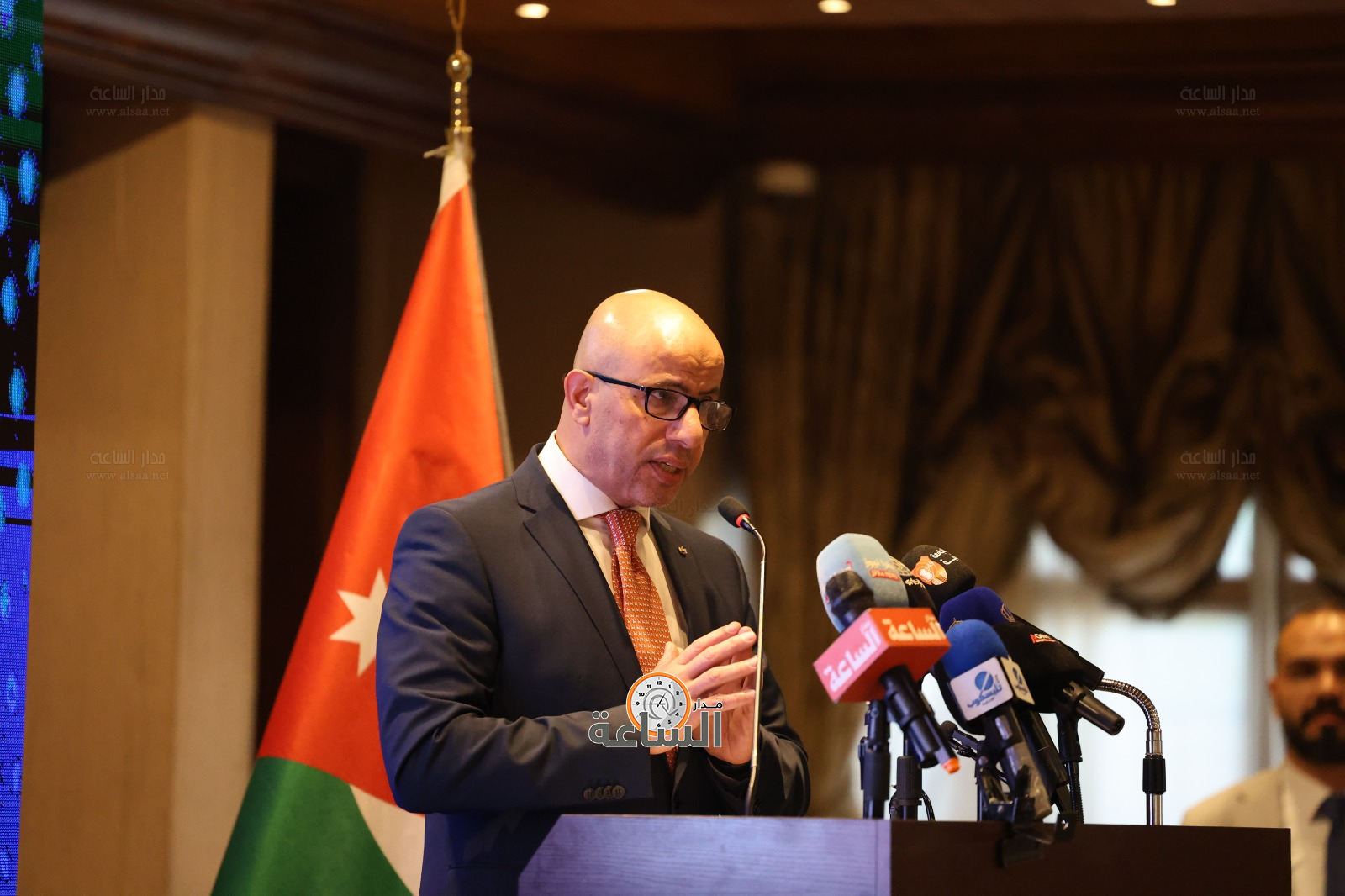 Madar Al-Saa Images 0.2971509408817139