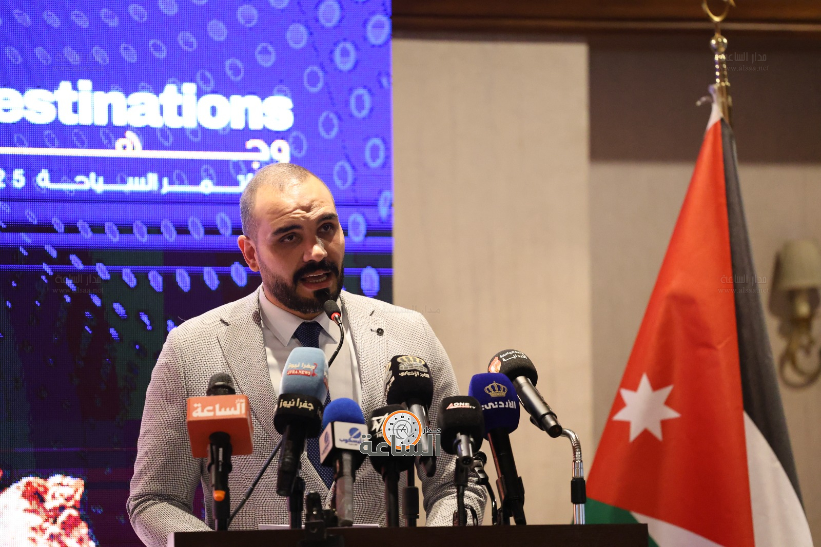 Madar Al-Saa Images 0.42317424079460164