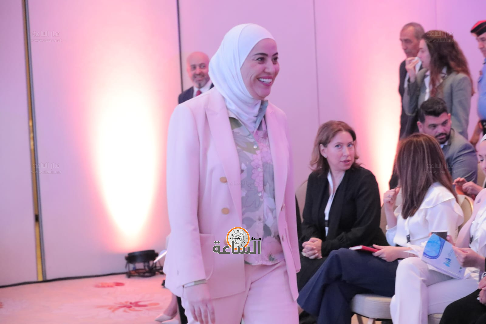 Madar Al-Saa Images 0.6551635460705497