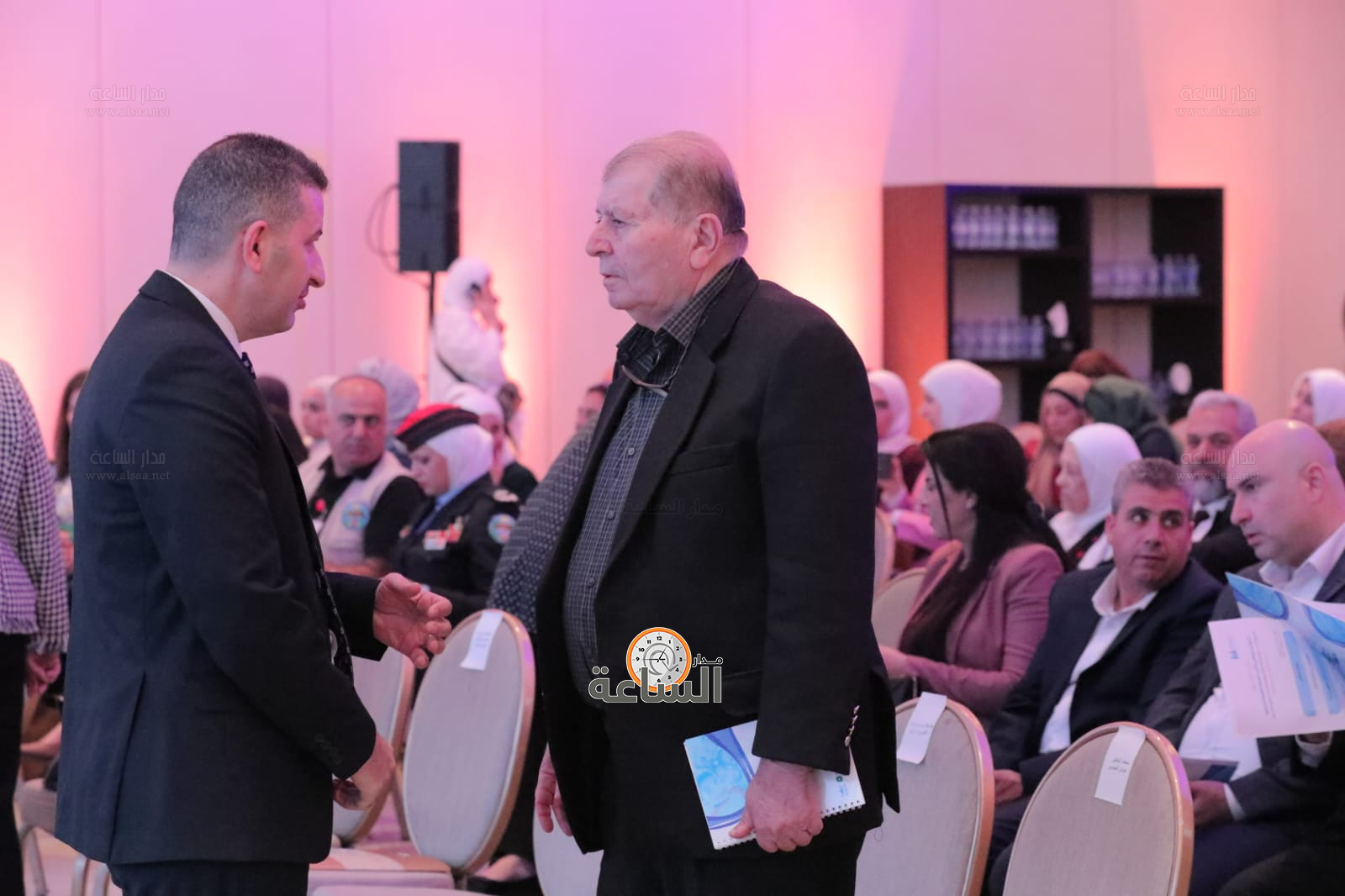 Madar Al-Saa Images 0.3735045337488192