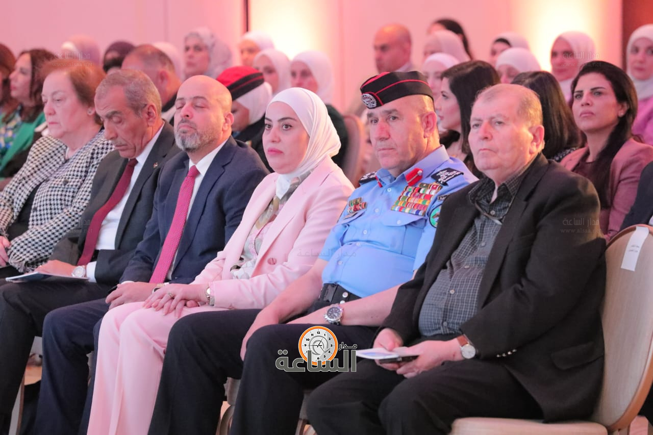 Madar Al-Saa Images 0.718492944827648