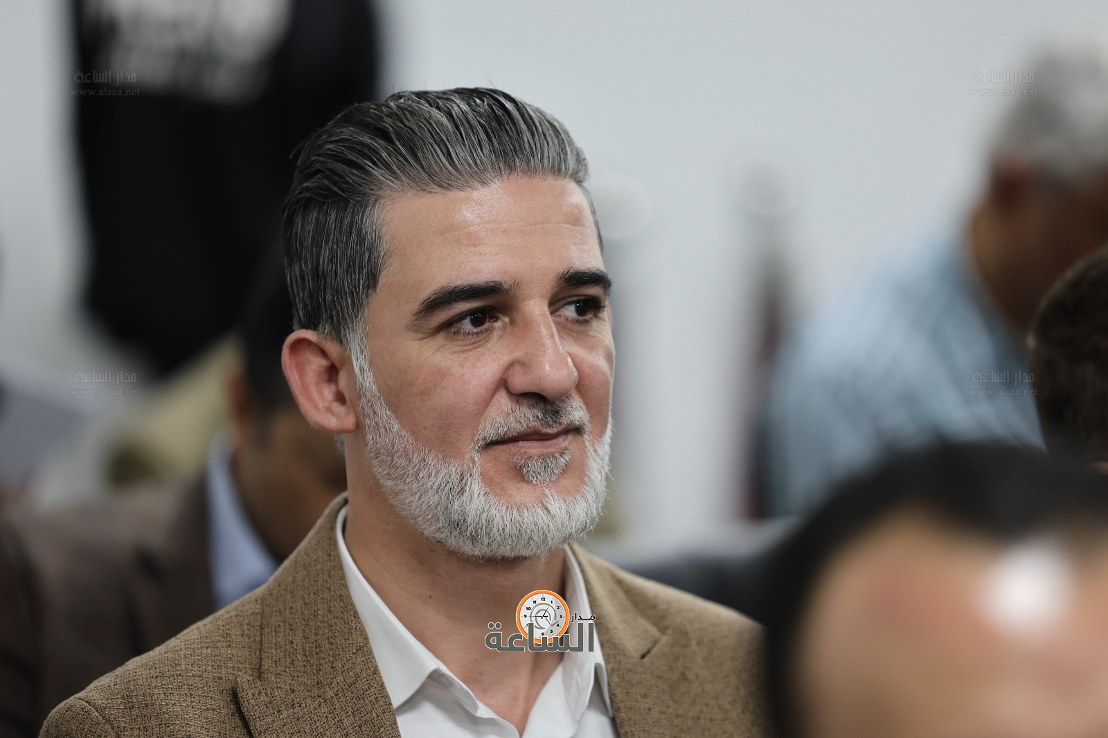 Madar Al-Saa Images 0.4435170579173352