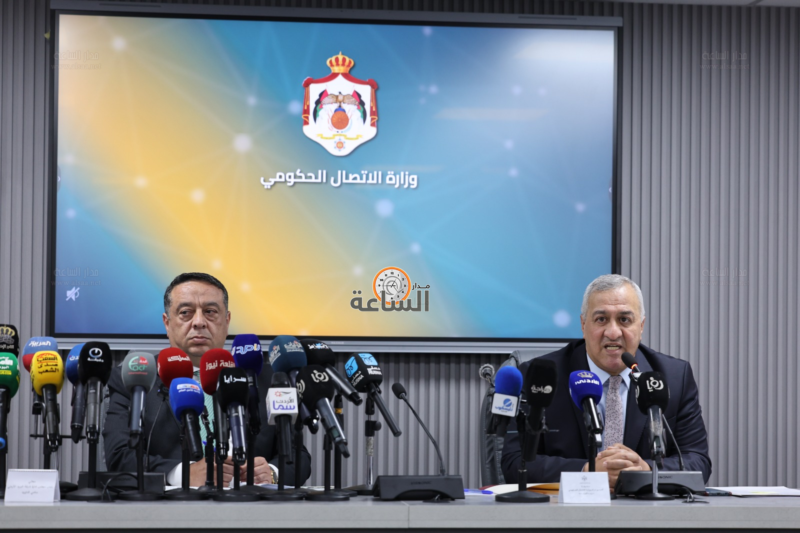 Madar Al-Saa Images 0.8940054537536961