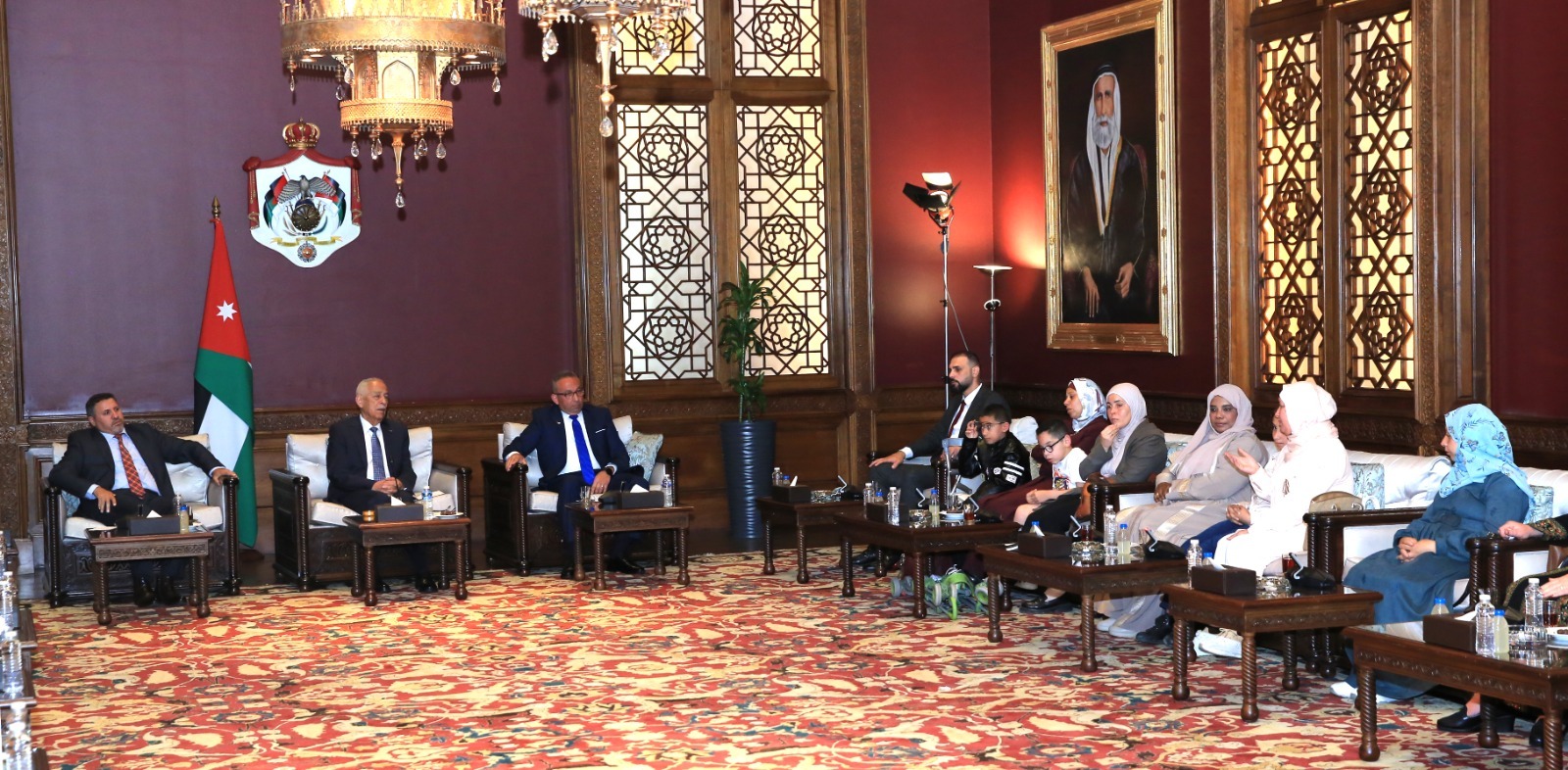 Madar Al-Saa Images 0.49827673216240165