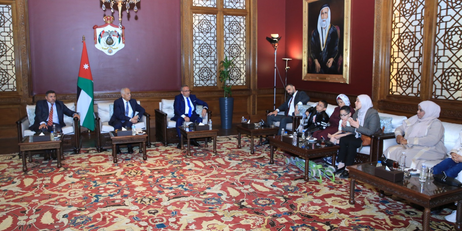 Madar Al-Saa Images 0.904256358259518