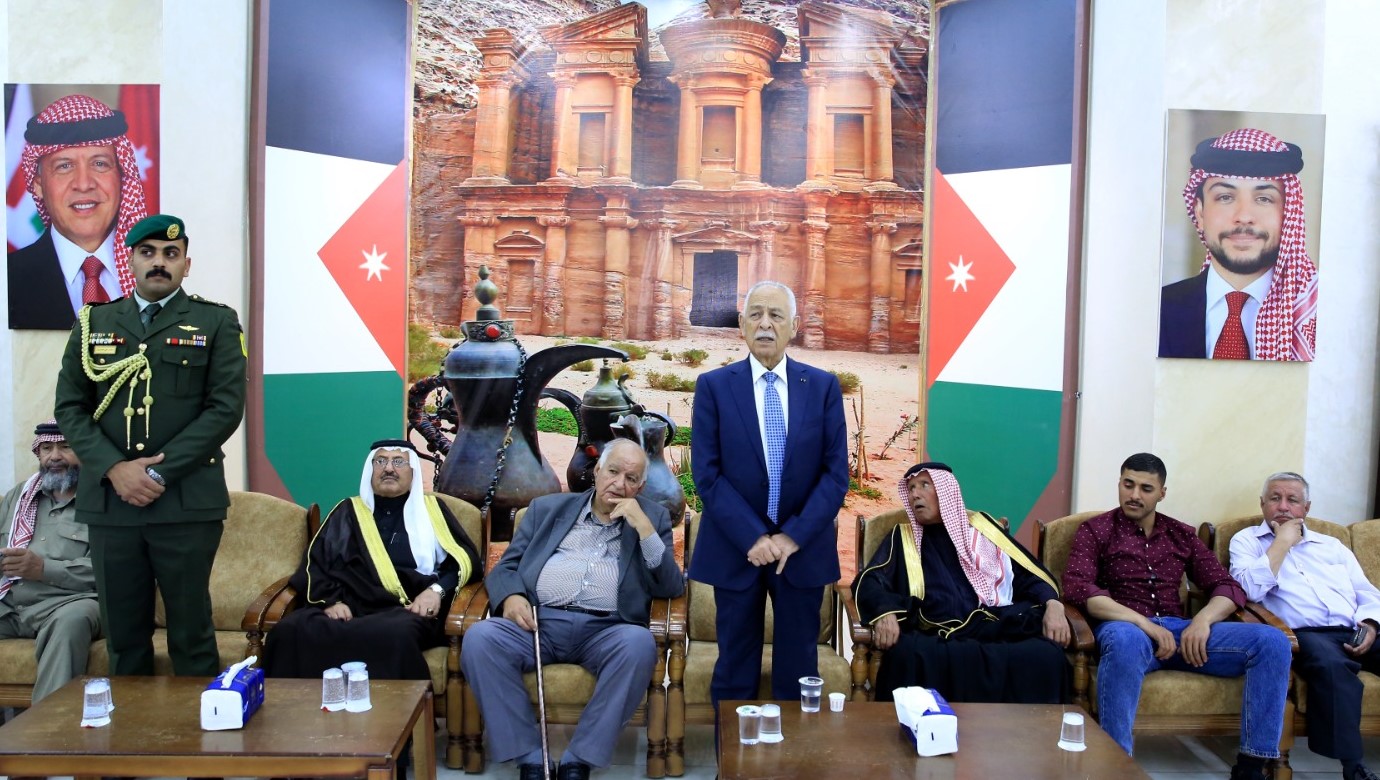 Madar Al-Saa Images 0.40914855271128625