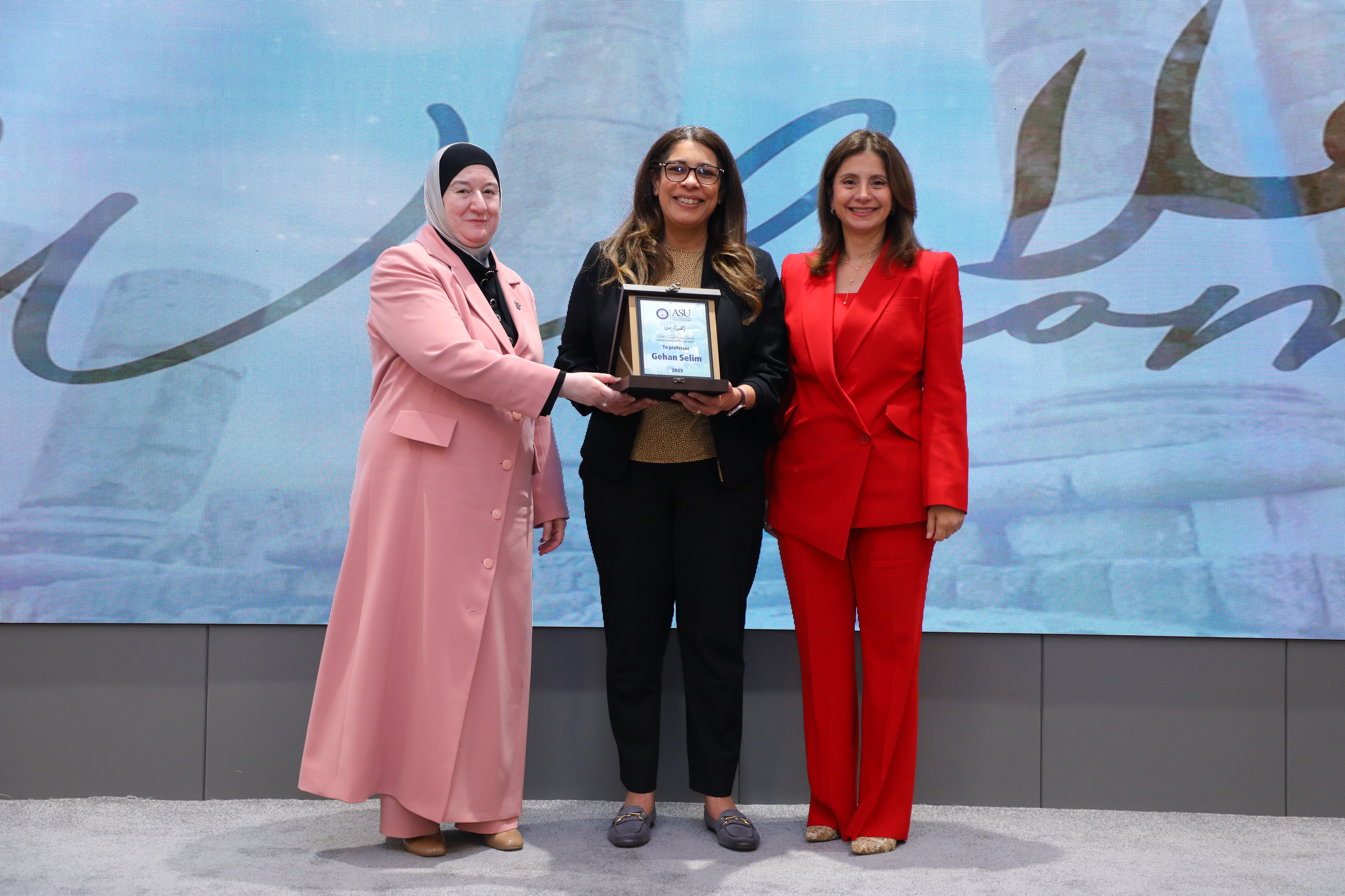 Madar Al-Saa Images 0.17584676110701736